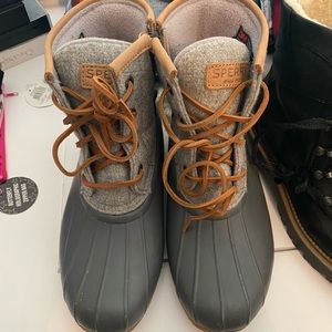Women’s sperry duck boots size 7
